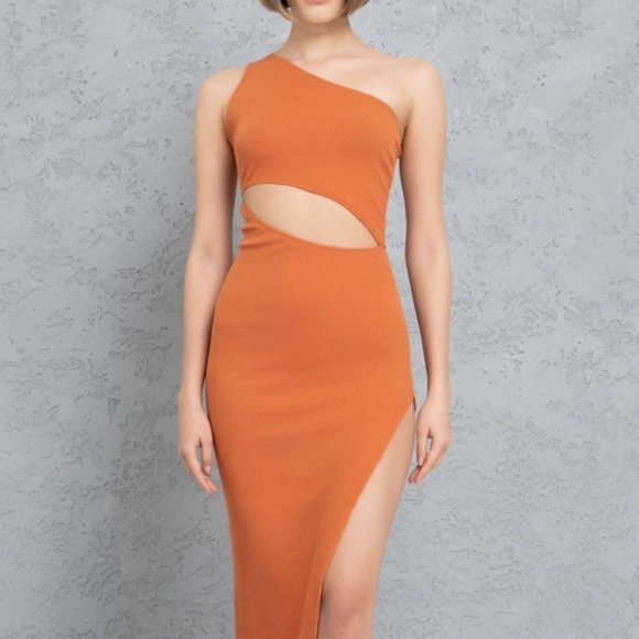 Cutout Maxi Dress - Picture 1 of 3